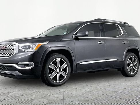 Used 2017 GMC Acadia Denali w/ Technology Package FWD image 1