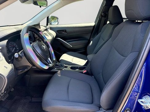 Used 2023 Toyota Corolla Cross LE AWD/4WD image 18