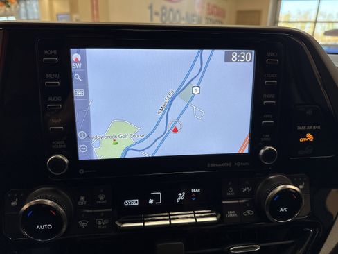 Used 2022 Toyota Highlander XLE image 42