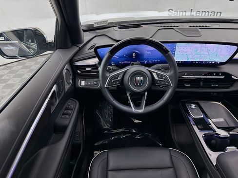 Used 2025 Buick Enclave Avenir w/ Super Cruise Package image 25