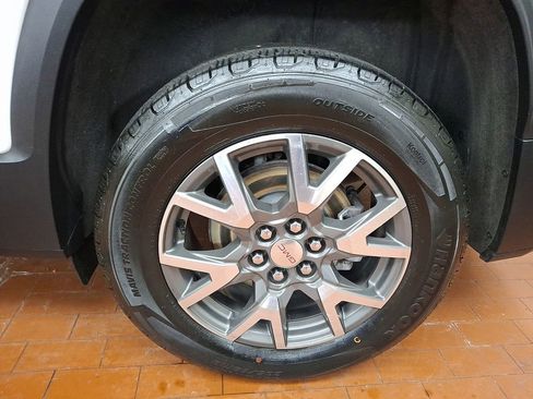 Used 2021 GMC Acadia SLE w/ Driver Convenience Package image 6