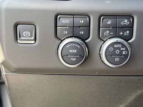 Used 2025 GMC Sierra 1500 Denali Ultimate AWD/4WD image 19