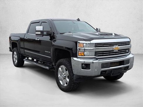 Used 2019 Chevrolet Silverado 2500 LTZ w/ Duramax Plus Package image 3