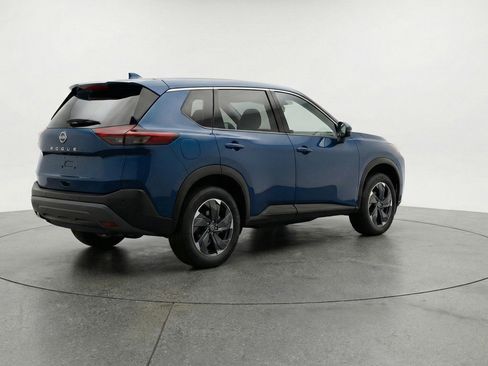 Used 2025 Nissan Rogue SV FWD image 9