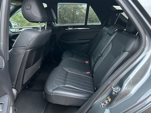 Used 2019 Mercedes-Benz GLE 400 4MATIC image 13