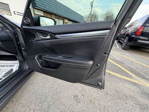 Used 2018 Honda Civic EX-L image 11