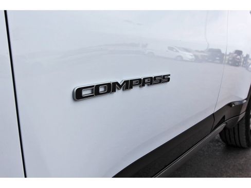 Used 2025 Jeep Compass Limited w/ Elite Group AWD/4WD image 37