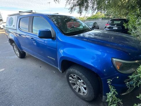 Used 2018 Chevrolet Colorado LT w/ LT Convenience Package RWD image 2