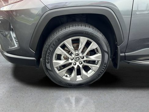 Certified 2020 Toyota RAV4 Limited FWD image 27