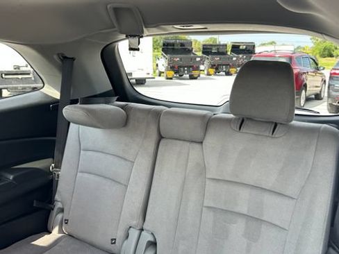 Used 2021 Honda Pilot EX image 37
