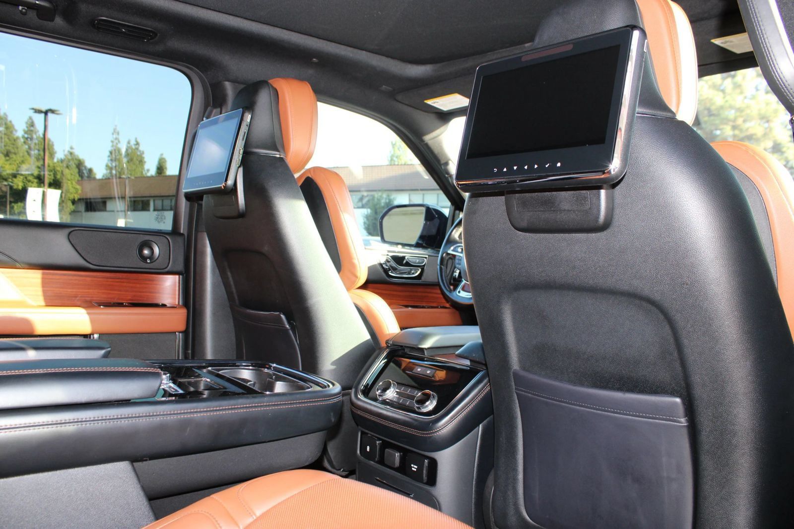 Used 2018 Lincoln Navigator L Reserve w/ Technology Package AWD/4WD image 20