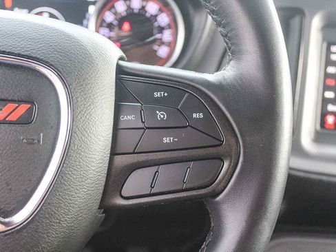Used 2023 Dodge Challenger SXT RWD image 31
