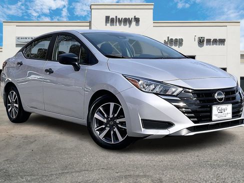 Used 2023 Nissan Versa S w/ S Plus Package image 11