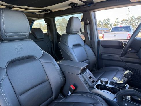 New 2025 Ford Bronco Badlands image 16