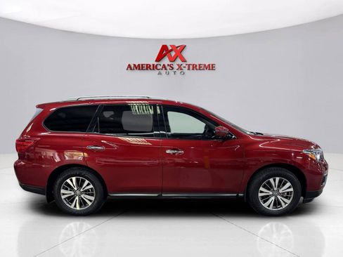 Used 2019 Nissan Pathfinder SL FWD image 9