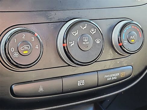 Used 2016 Kia Soul image 16