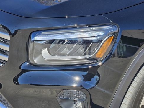 Used 2026 Mercedes-Benz GLB 250 image 7