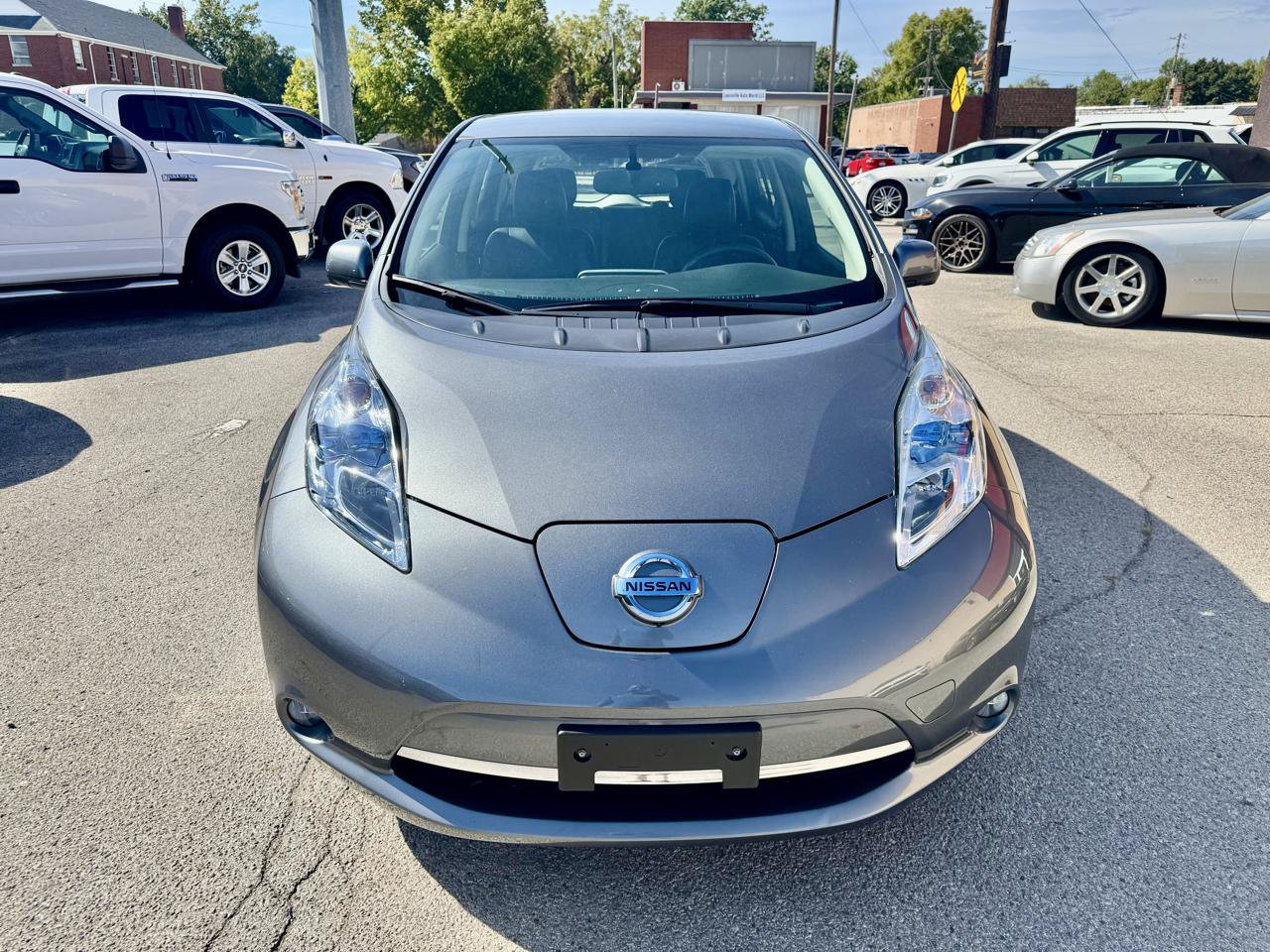 Used 2016 Nissan Leaf SL w/ Premium Package FWD image 9