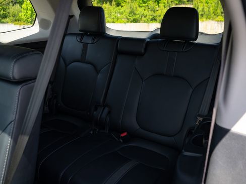 Used 2024 Honda Pilot Touring image 20