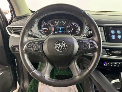 Used 2018 Buick Enclave Essence image 13