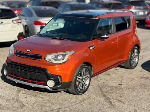 Used 2018 Kia Soul ! w/ Tech Package FWD image 6