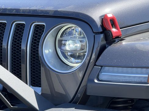 Used 2020 Jeep Wrangler Unlimited Sahara image 7