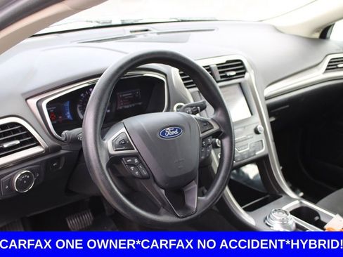 Used 2019 Ford Fusion SE image 18