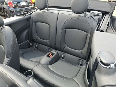 Used 2023 MINI Cooper S FWD image 8