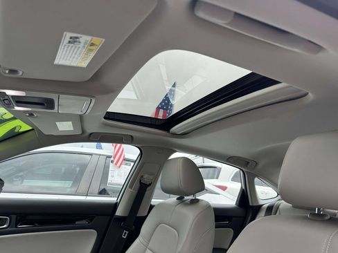 Used 2023 Honda Civic Touring image 28
