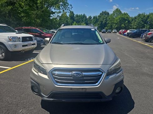 Used 2018 Subaru Outback 2.5i Premium AWD/4WD image 2
