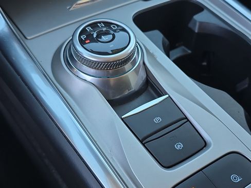 Certified 2021 Ford Explorer XLT w/ Equipment Group 202A image 20