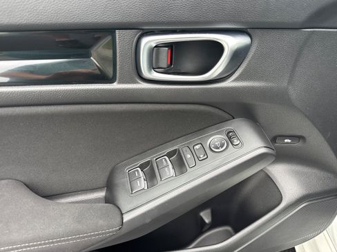 Used 2022 Honda Civic EX image 6