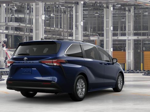 New 2025 Toyota Sienna LE image 9
