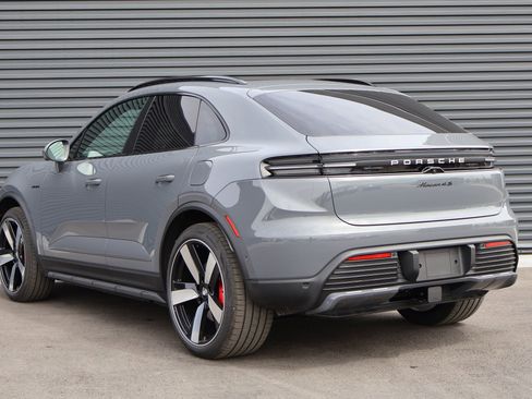 New 2026 Porsche Macan 4S Electric AWD/4WD image 3