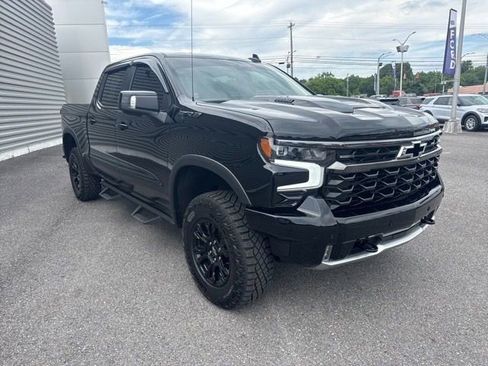Used 2025 Chevrolet Silverado 1500 ZR2 w/ Technology Package AWD/4WD image 8