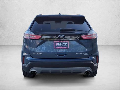 Used 2019 Ford Edge Titanium image 3