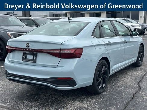 New 2026 Volkswagen Jetta SE image 7