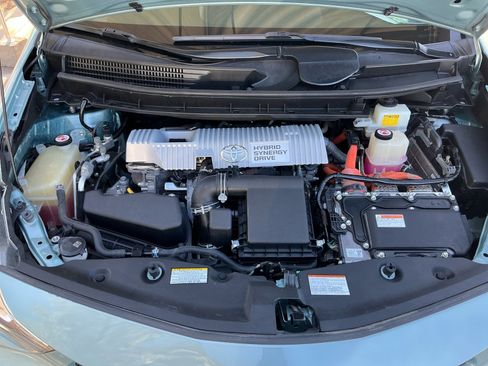 Certified 2017 Toyota Prius V Four w/ Carpet Mat Package image 21