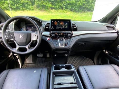 Used 2024 Honda Odyssey Sport image 14