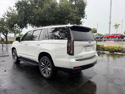 Used 2021 Cadillac Escalade Sport RWD image 3