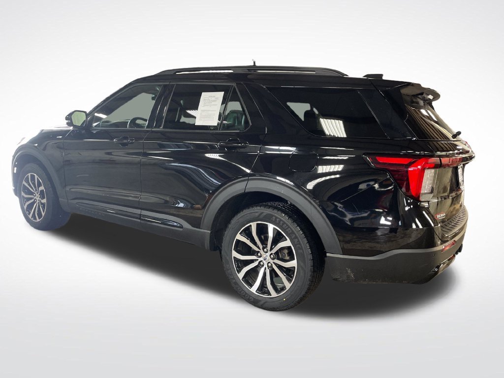 Used 2026 Ford Explorer ST-Line AWD/4WD image 3