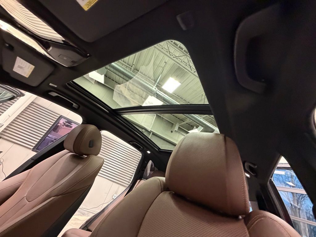 Used 2019 BMW X5 xDrive40i w/ Convenience Package AWD/4WD image 9