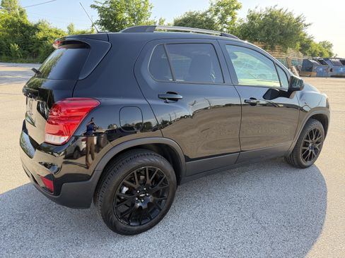 Used 2021 Chevrolet Trax LT w/ Midnight Edition AWD/4WD image 7
