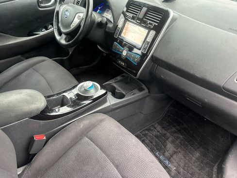 Used 2013 Nissan Leaf SV w/ LED & Quick Charge Pkg image 18