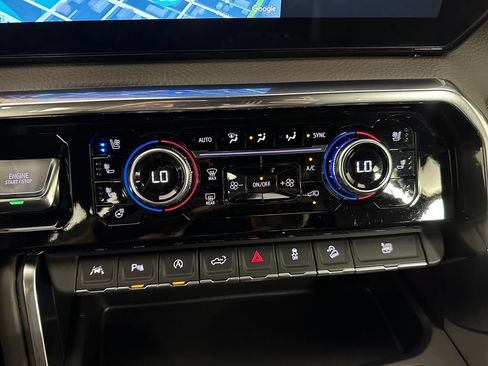 Used 2024 GMC Sierra 1500 Denali AWD/4WD image 22