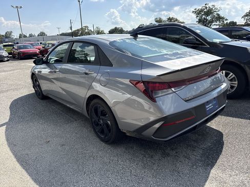 Used 2026 Hyundai Elantra Sport FWD image 3