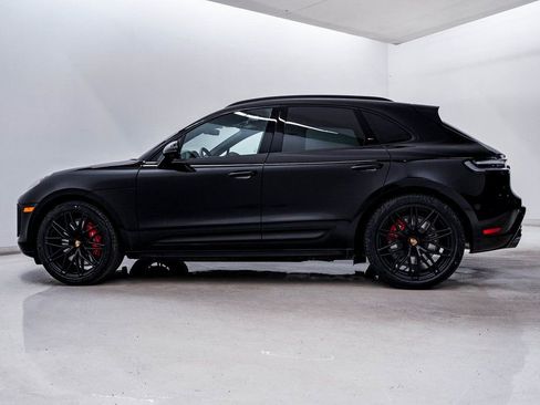 New 2026 Porsche Macan GTS image 2