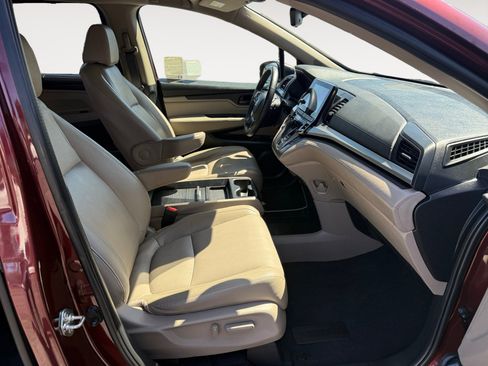 Used 2019 Honda Odyssey EX-L image 18
