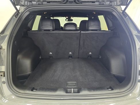 Used 2024 Jeep Compass Limited image 19