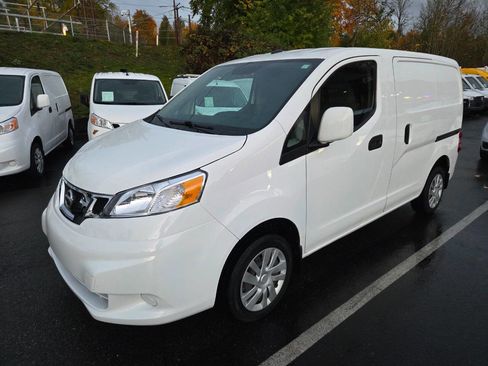 Used 2021 Nissan NV200 SV image 2
